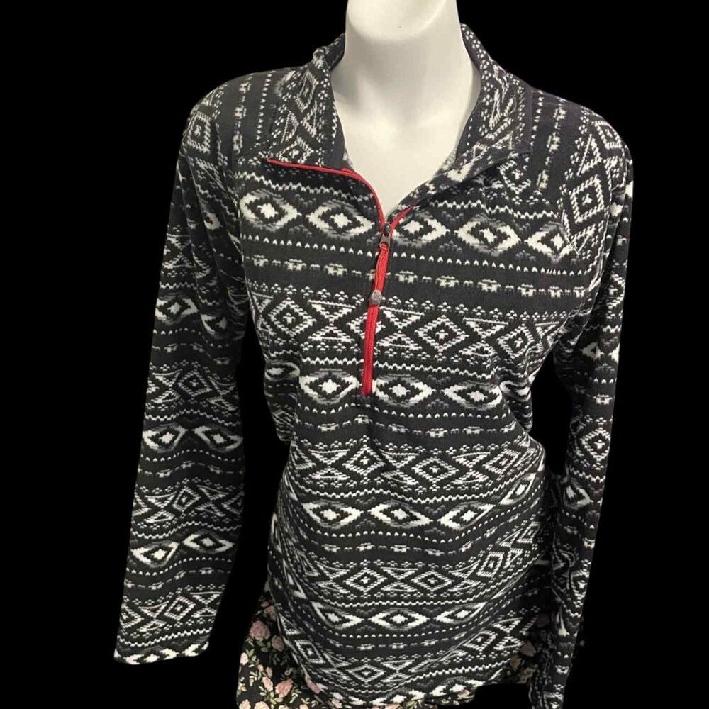 Eddie Bauer Black and White Patterned Sweater